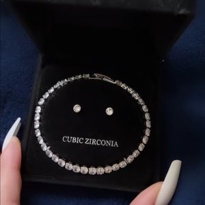 Diamond earrings & bracelet
